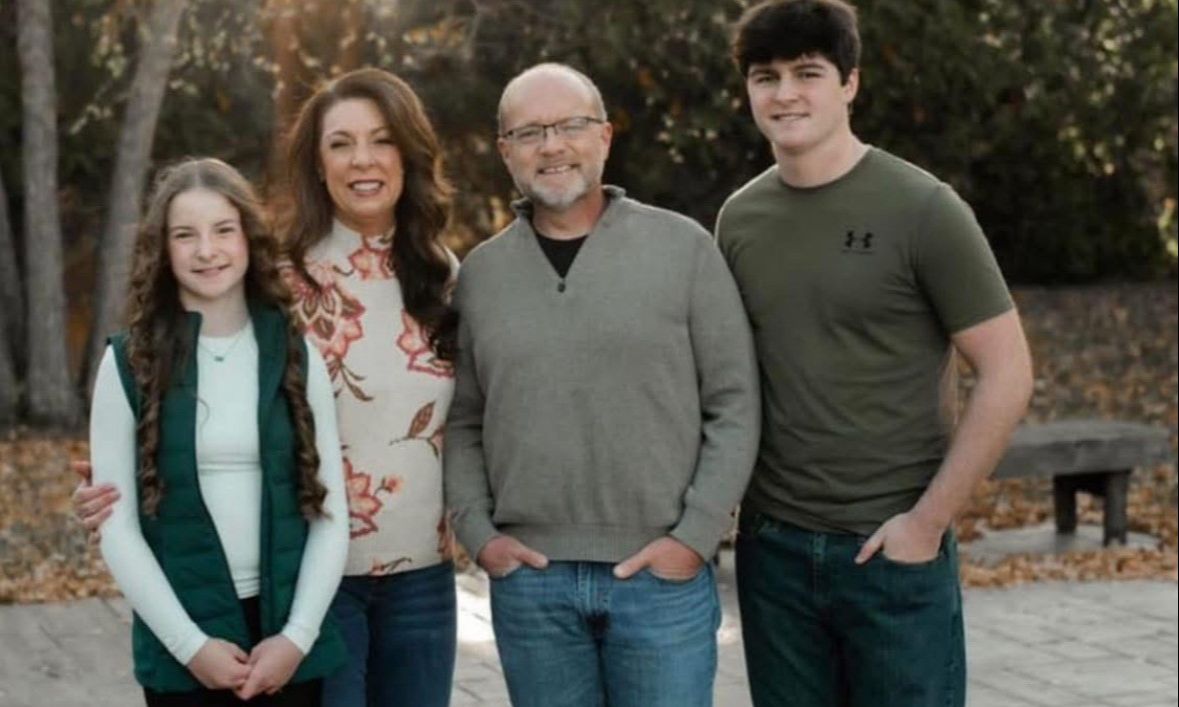 Julie Moravchik & Family