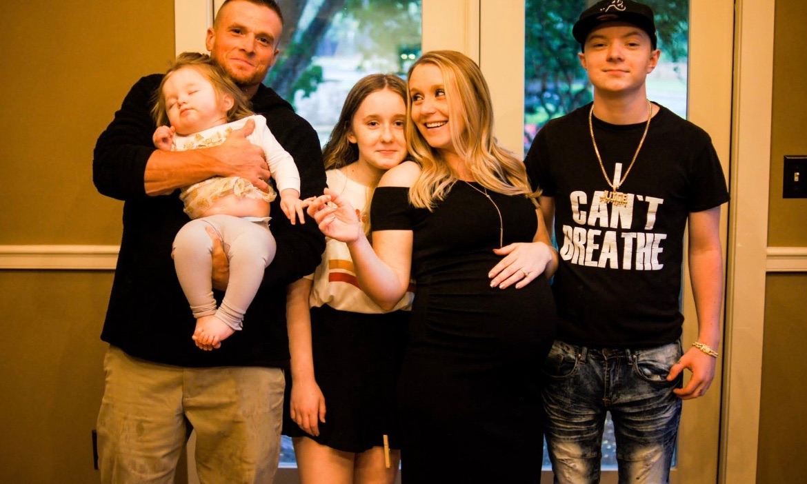 Amber Mills & Family 